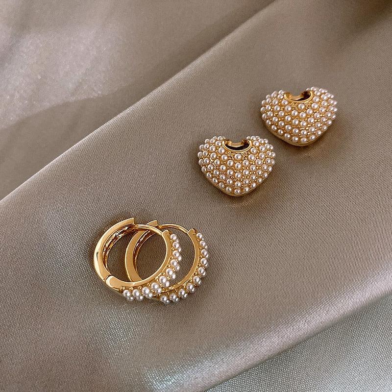 Brincos de Pérolas do Amor em Ouro