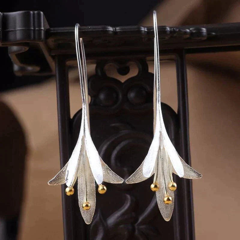 Brincos de Flor em Prata