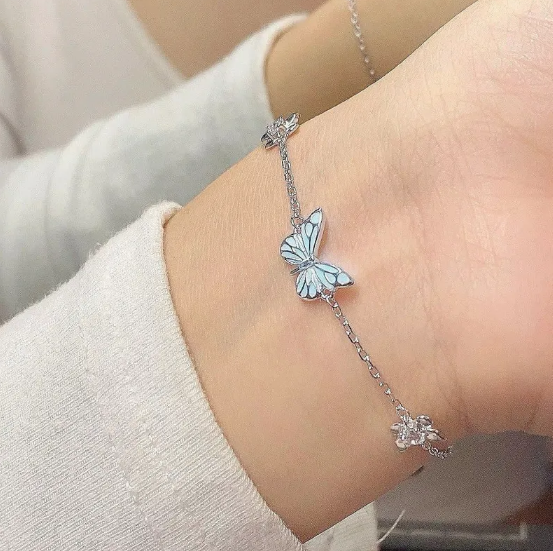 Conjunto de Colar e Pulseira com Borboleta Luminosa Azul