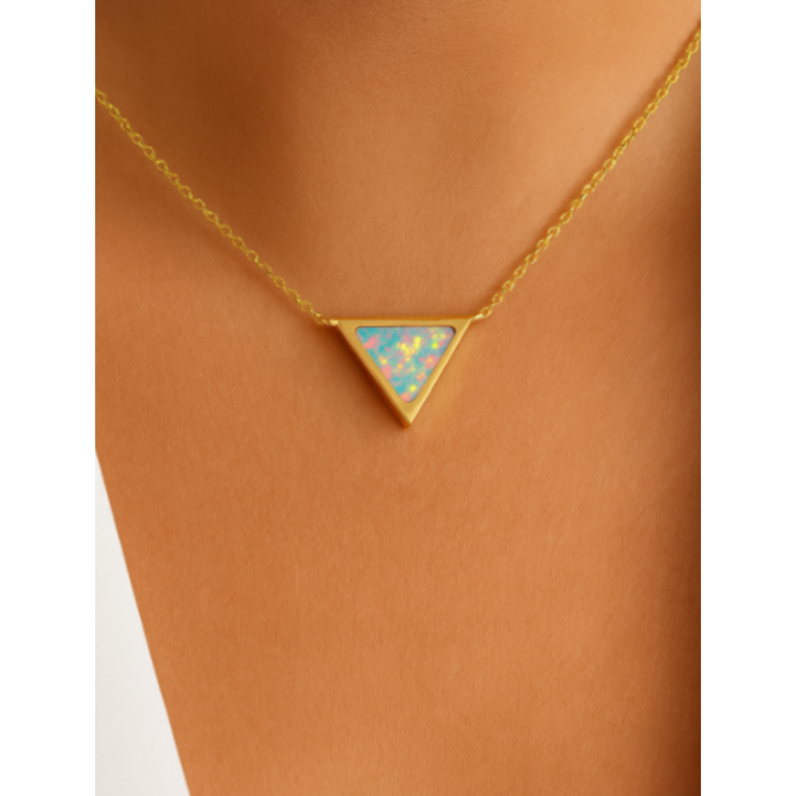 Colar de pedra da lua - Medalhão Triangular