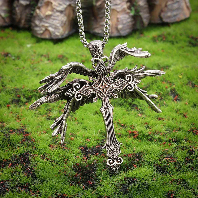 Colar com Pingente em Forma de Cruz com Anjo de Seis Asas