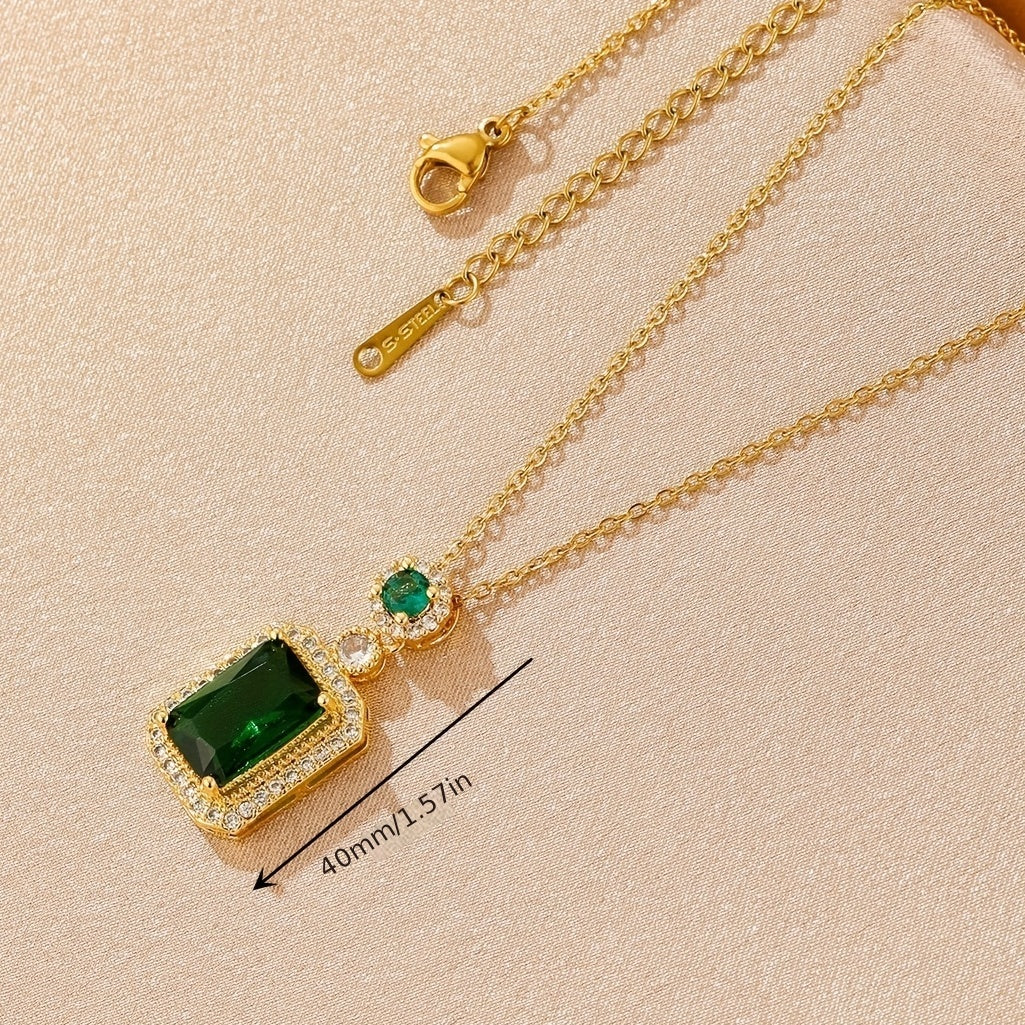 Colar Greta com Pedra de Esmeralda