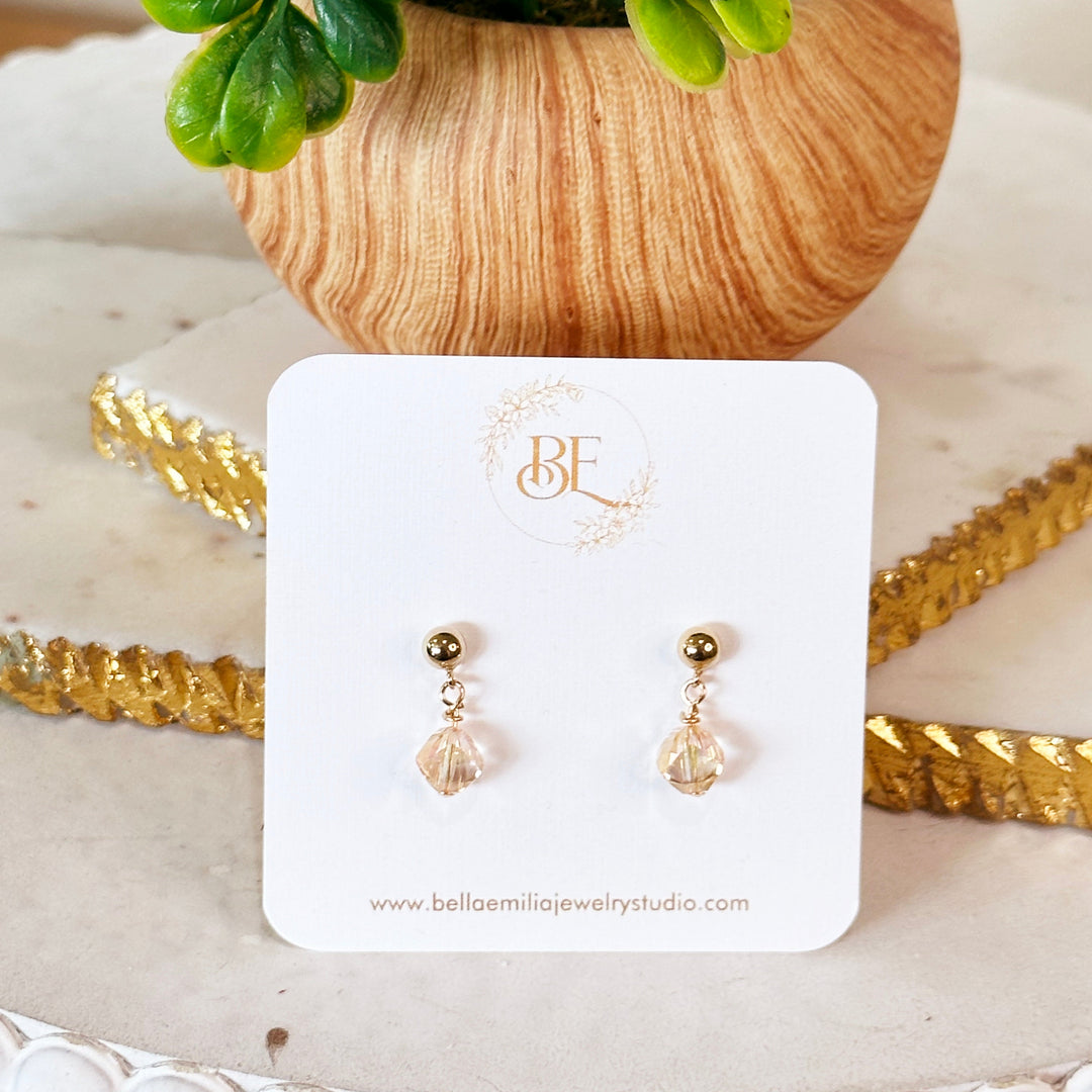 Brincos Pendentes Delicados Liana em Ouro