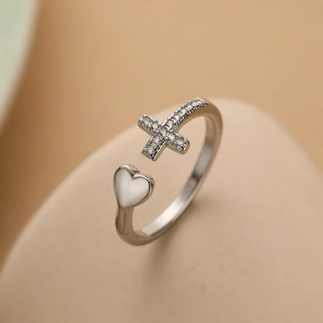 Anel Vintage Love Cross em Prata Ajustável